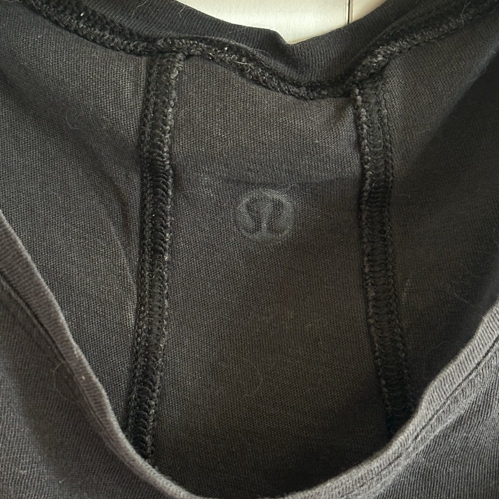 Lululemon Cropped Tank - Picture 3 of 3